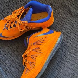 Lebron Low Knicks size 10.5